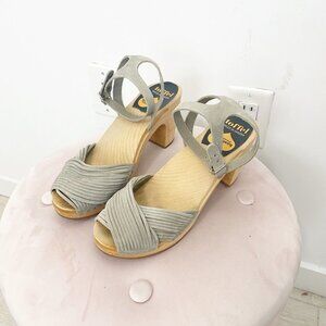 Toffel Gray Wooden Heel Sandals Size 8